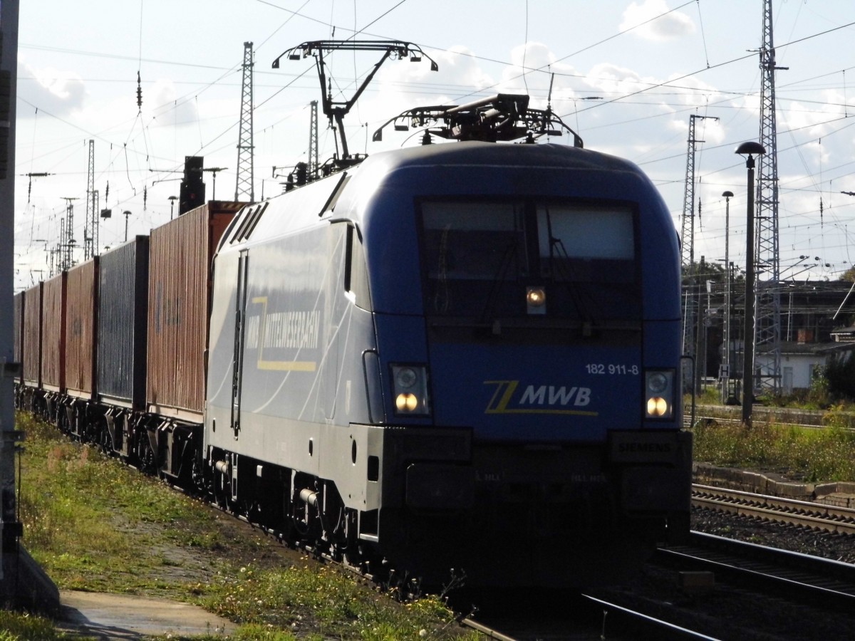 Am 27.09.2015 kam die 182 911-8 von der MBW aus Richtung Salzwedel nach Stendal und fuhr weiter in Richtung Magdeburg .