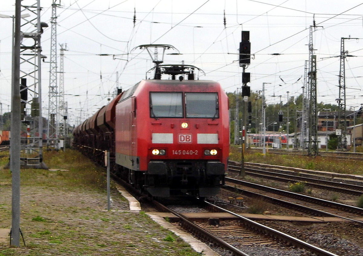 Am 28.09.2016 kam die 145 040-2 von der DB Cargo aus Richtung Wittenberge nach Stendal und fuhr weiter in Richtung Magdeburg .