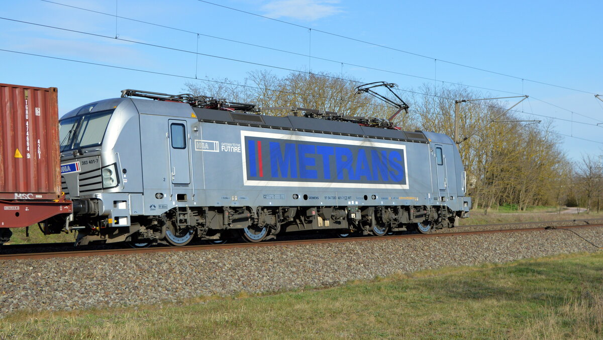Am 29.03.2021 kam die  383 401-7  von METRANS aus Richtung Wittenberge und fuhr weiter in Richtung Stendal.