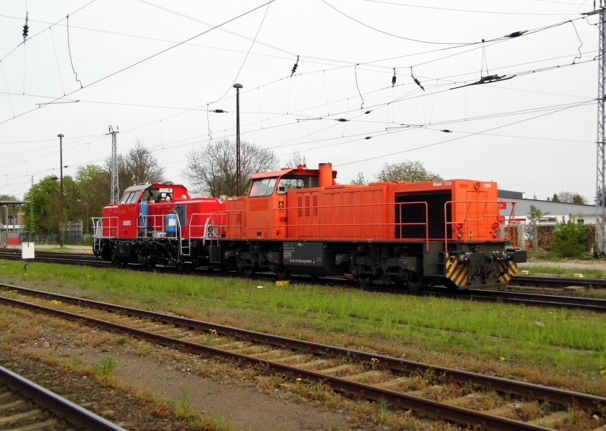 Am 29.04.2015 Rangierfahrt von der 275 002-4 von der MRCE dispolok  und   die Neue H3 Lok 1002 004-2 von ALSin Stendal.