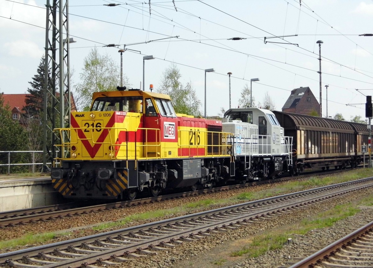  Am 30.04.2015 kamen die  272 216-0 von der MEG und die 1002 002-6 von ALS  aus dem RAW Stendal und fuhr den in Richtung Hannover .

  