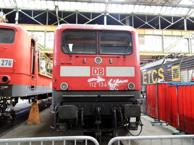 Am 30.08.2014 stand die 112 134 von der DB im Werk Dessau .