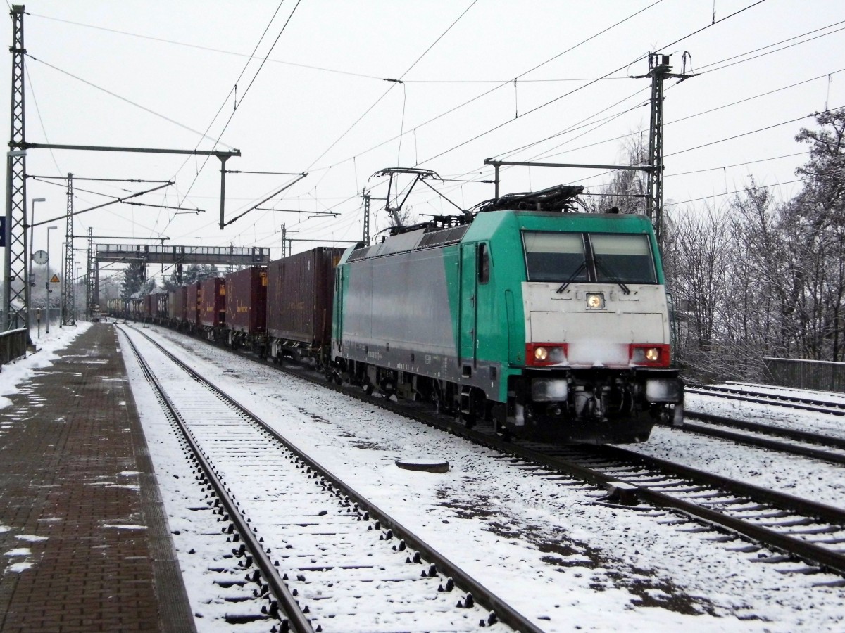 Am 31.01.2015 kam die E 186 246  von der ITL aus Richtung Braunschweig nach Niederndodeleben und fuhr weiter in Richtung Magdeburg .