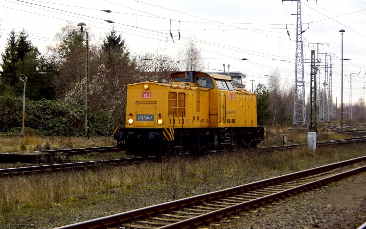 Am 31.01.2016 kam die 203 308-2 von der DB Netz nach Stendal  und ging ins RAW Stendal .