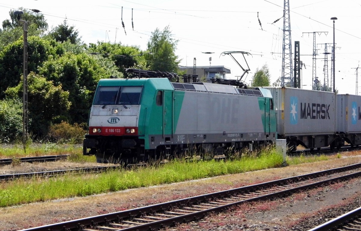 Am 31.05.2015 kam die E 186 133 von der ITL aus Richtung Salzwedel nach Stendal und fuhr weiter in Richtung Magdeburg .
