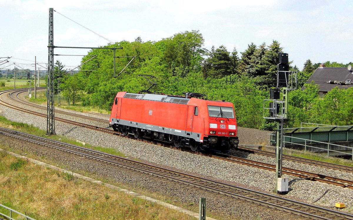 Am 31.05.2017 kam die 185 383-7 von der   DB Cargo Deutschland AG, aus Richtung Wittenberge nach Stendal .
