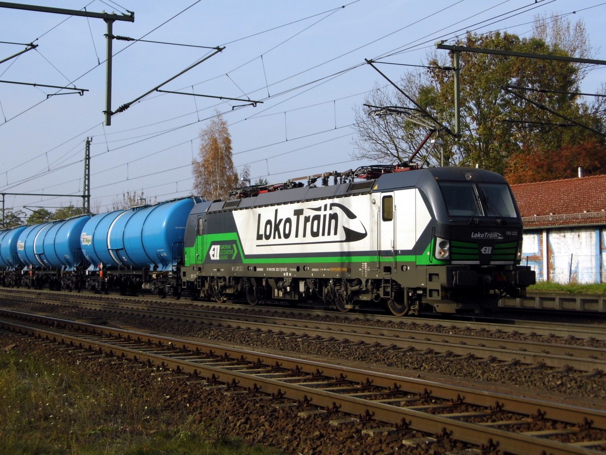 Am 31.10.2015 kam die 193 222-7 von der LokoTrain s.r.o. (ELL)  aus Richtung Braunschweig nach Niederndodeleben und fuhr weiter in Richtung Magdeburg .