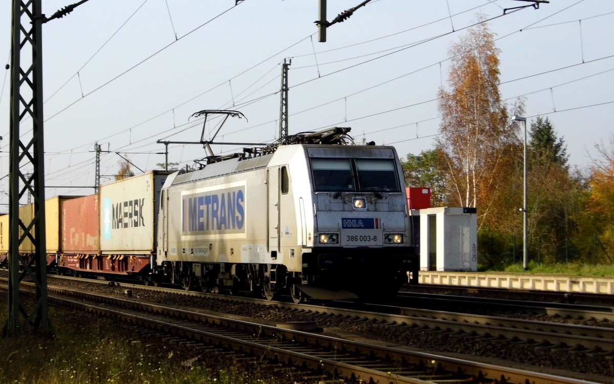 Am 31.10.2015 kam die 386 003-8 von   METRANS aus Richtung  Braunschweig nach Niederndodeleben und fuhr weiter in Richtung Magdeburg .