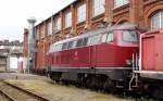 Am 30 .05.2015 stand die 215 086-0 von der DB im RAW Stendal bei Alstom Lokomotiven Service GmbH .