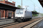 Am 24.07.2016 kam die  185 681-4 von der SETG (Railpool)  aus Richtung Berlin nach Stendal und fuhr weiter in Richtung Borstel .