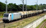 Am 19.06.2017 kam die 185 671-5 von der   HSL Logistik GmbH, (Railpool )  aus Richtung Stendal und fuhr weiter in Richtung Salzwedel .
