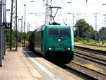 Am 08.06.2018 kam die 185 618-6 von der mkb - Mindener Kreisbahnen GmbH, aus Richtung Magdeburg nach Stendal und fuhr weiter in Richtung Braunschweig .