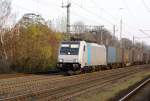 Am 27.11.2014 kam die E 186 147-5 von HSL Logistik GmbH, Hamburg (Railpool)  aus Richtung Magdeburg nach Niederndodeleben und fuhr weiter in Richtung Braunschweig .