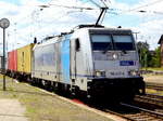 Am 17.06.2017 kam die 186 437-0 von METRANS (Railpool) aus Richtung Salzwedel nach Stendal und fuhr weiter in Richtung Magdeburg .