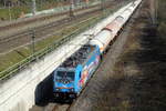 Am 27.03.2020 fuhr die 186 381-0 von der HSL Logistik GmbH, ( AKIEM SAS, Clichy) von Stendal in Richtung Braunschweig.