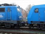 Am 14.12.2014 standen die 140 042-4 und die 145 023-6 von der Eisenbahn-Bau- und Betriebsgesellschaft Pressnitztalbahn mbH-Press aus in Stendal.