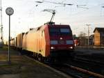 Am 07 .12.2014 kam die 152 057-6 von der DB aus Richtung Salzwedel nach Stendal und fuhr weiter in Richtung Magdeburg .
