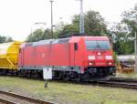 Am 16.08.2014 kam die 185 352-1 von der DB aus Richtung Magdeburg nach Stendal und fuhr weiter in Richtung Hannover .