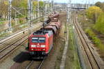 Am 20.04.2017 kam die 185 008-0 von der  DB Schenker Rail Deutschland AG,  aus Richtung Stendal und fuhr weiter in Richtung Salzwedel .