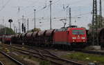 Am 28.04.2017 kam die 185 357-1 von der DB Schenker Rail Deutschland AG,  aus Richtung Magdeburg nach Stendal   .