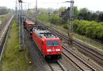 Am 03.05.2017 kam die 185 235-9 von der  DB Schenker Rail Deutschland AG, aus Richtung Stendal und fuhr weiter in Richtung Wittenberge .