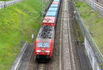 -br-6-189-db-es-64-f4/555789/am-10052017-kam-die-189-055-7 Am 10.05.2017 kam die 189 055-7 von der  DB Cargo Deutschland AG , aus Richtung Stendal und fuhr weiter in Richtung Braunschweig .