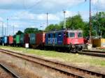 Am 15.06.2014 kam 421 385 mit einem Containerzug aus Richtung Magdeburg nach Stendal und fuhr weiter in Richtung Wittenberge. 