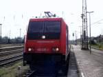 br-482/343982/am-5052014-stand-die-482-035-3 Am 5.05.2014 Stand die 482 035-3 von SBB cargo in Stendal am Bahnsteig 7 .